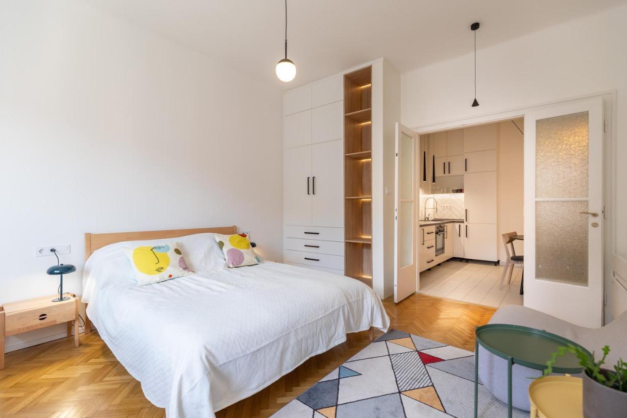 The Palm Springs Apartment Budapest Luaran gambar